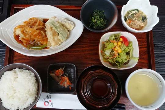 鮮魚の天婦羅甘酢餡かけ